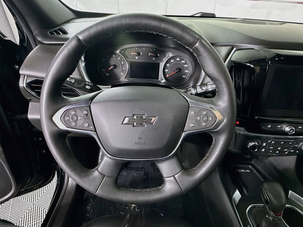 Used 2023 Chevrolet Traverse RS AWD/4WD image 19