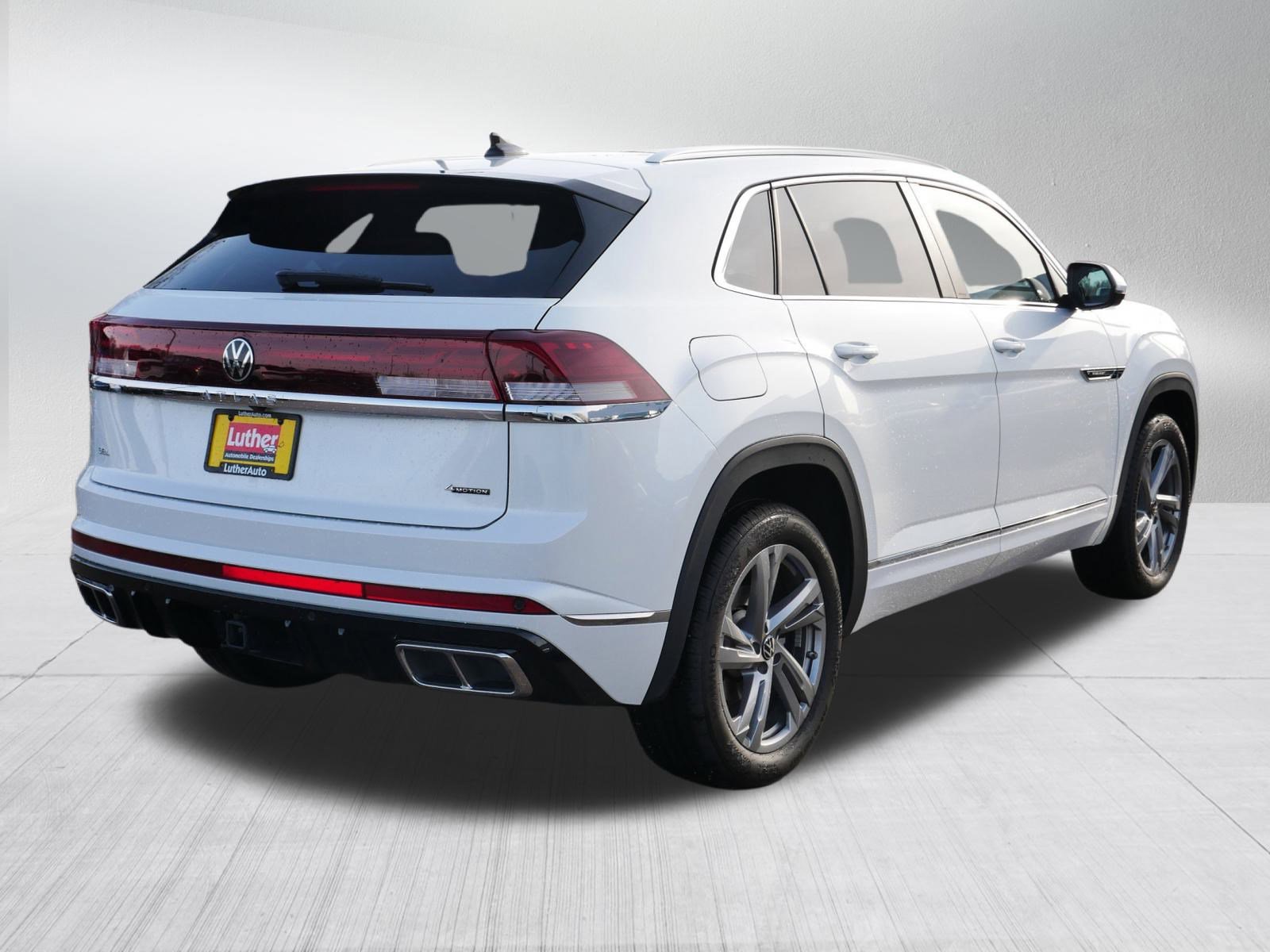 Used 2024 Volkswagen Atlas Cross Sport SEL R-Line image 7