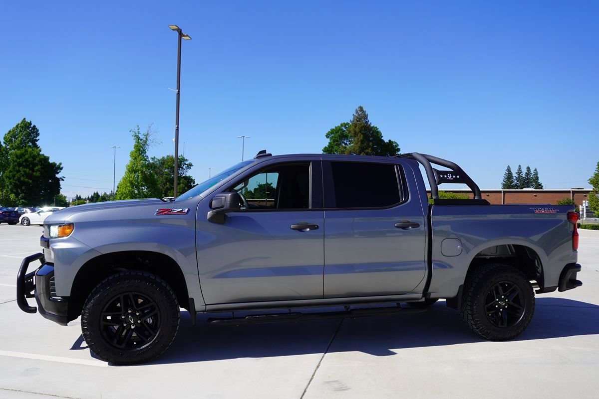 Used 2019 Chevrolet Silverado 1500 Custom Trail Boss w/ Custom Convenience Package AWD/4WD image 3