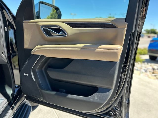 Used 2024 Chevrolet Tahoe Premier AWD/4WD image 29