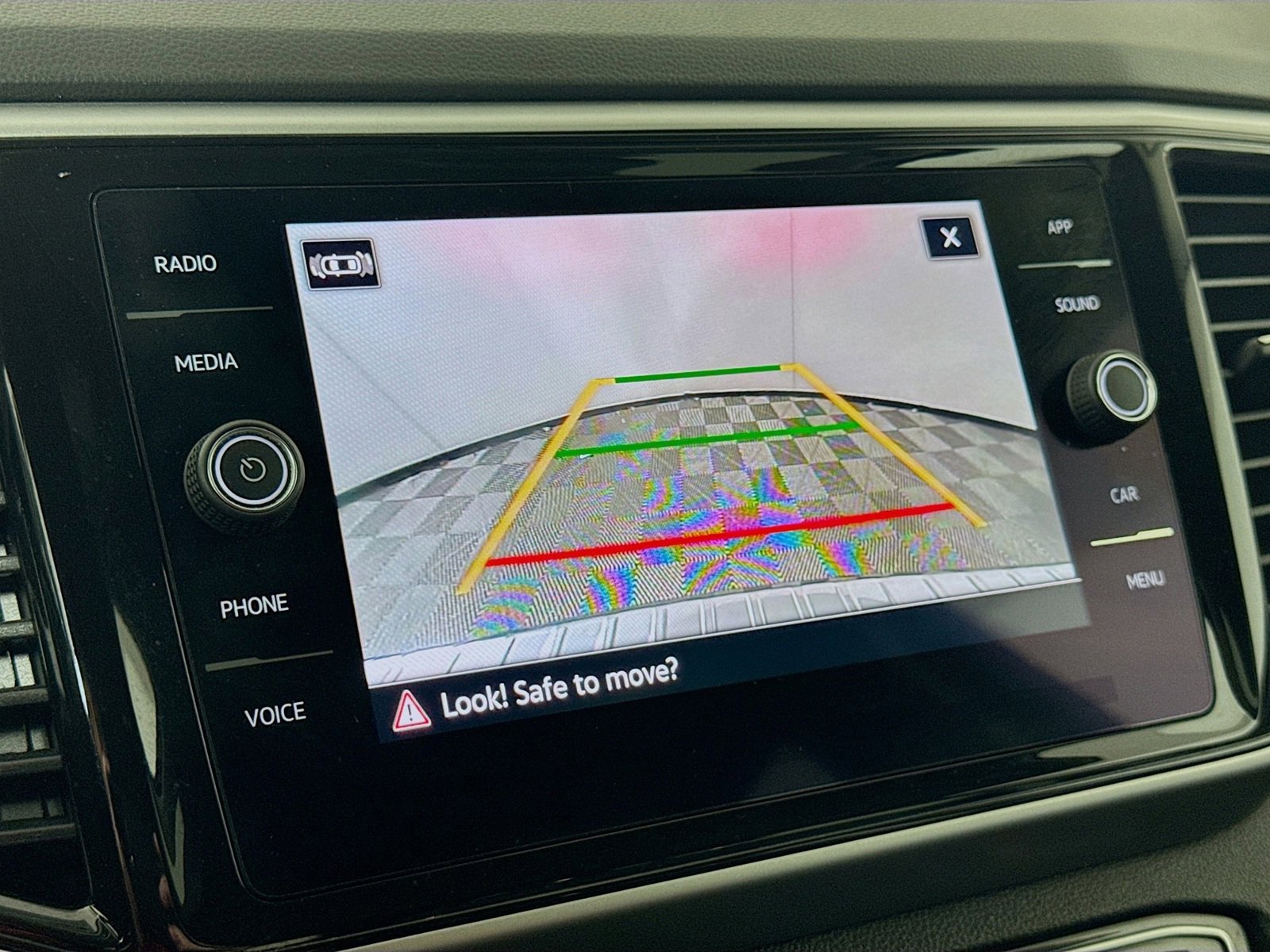 Used 2022 Volkswagen Atlas SE image 17