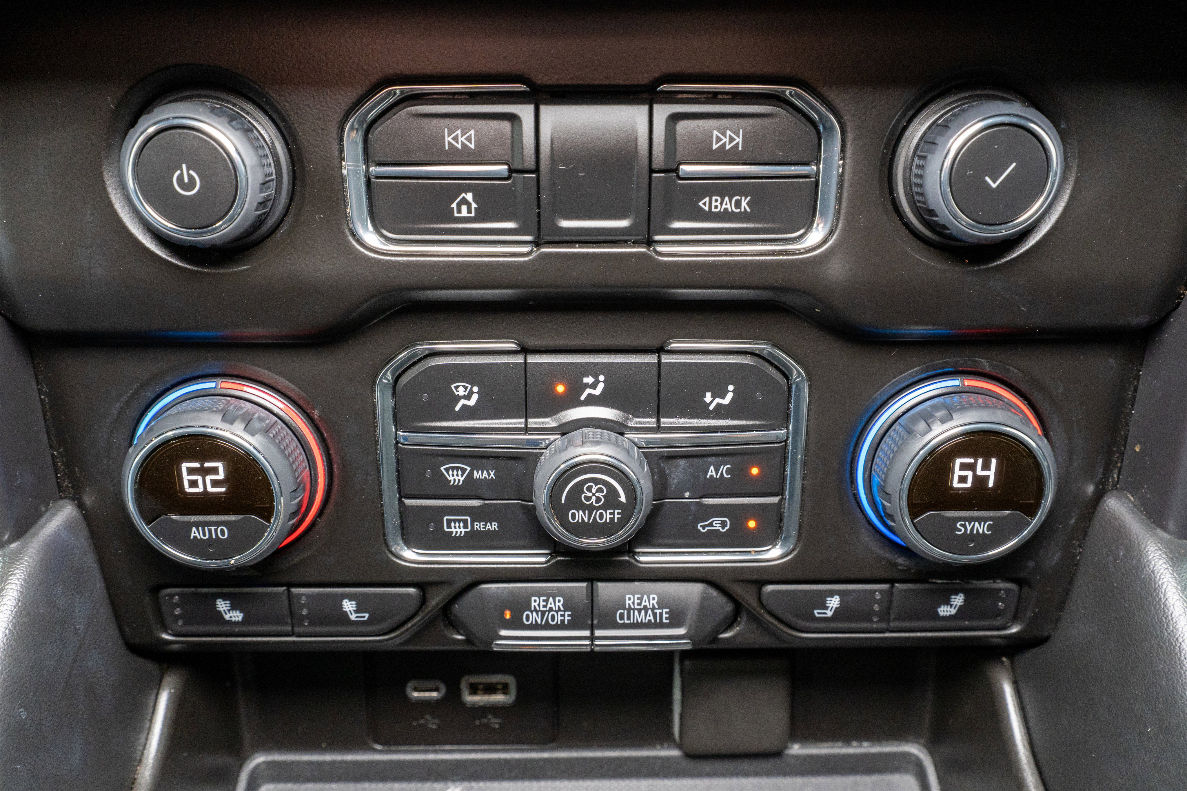 Used 2021 Chevrolet Suburban LT w/ Rear Media and Nav Package AWD/4WD image 22