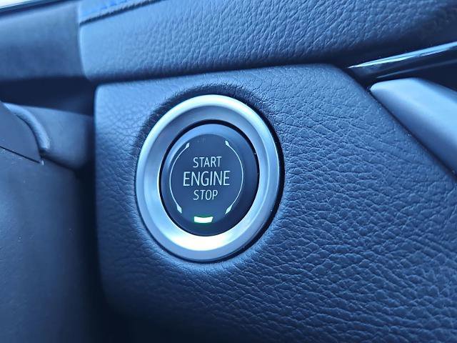 Used 2025 Cadillac XT4 Sport AWD/4WD image 17