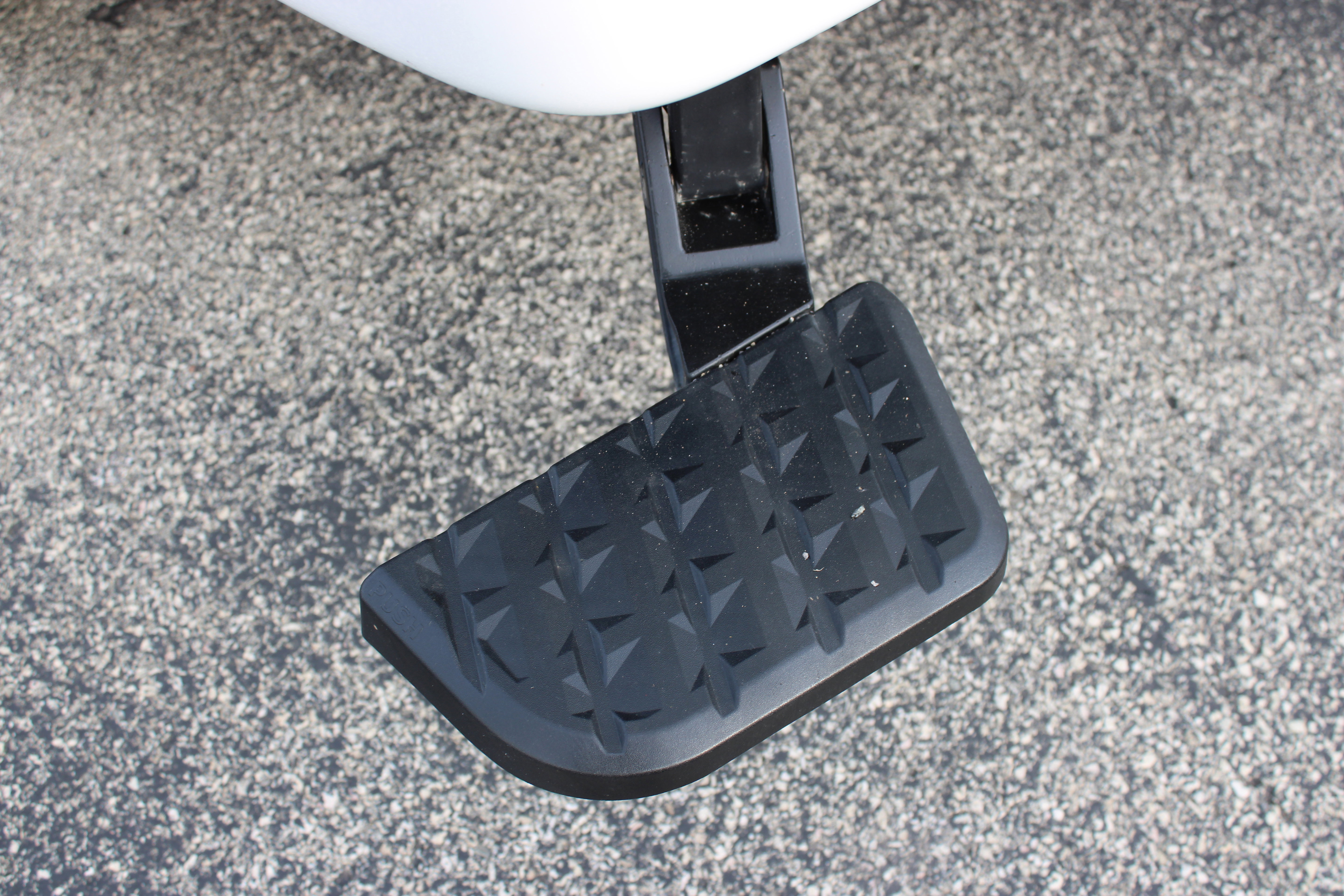 Certified 2022 Nissan Titan SV w/ SV Convenience Package image 6