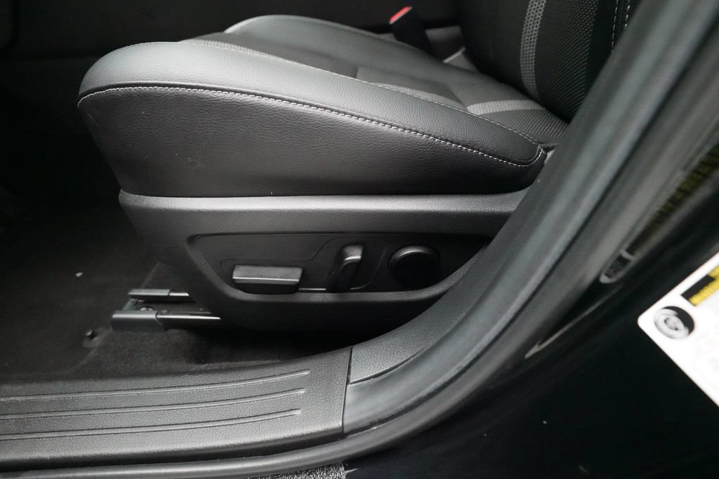 Used 2026 MAZDA CX-50 AWD 2.5 S w/ Preferred Pkg image 28