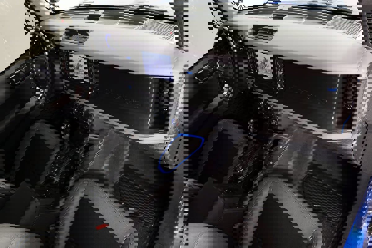 Used 2022 Ford Bronco Black Diamond image 25