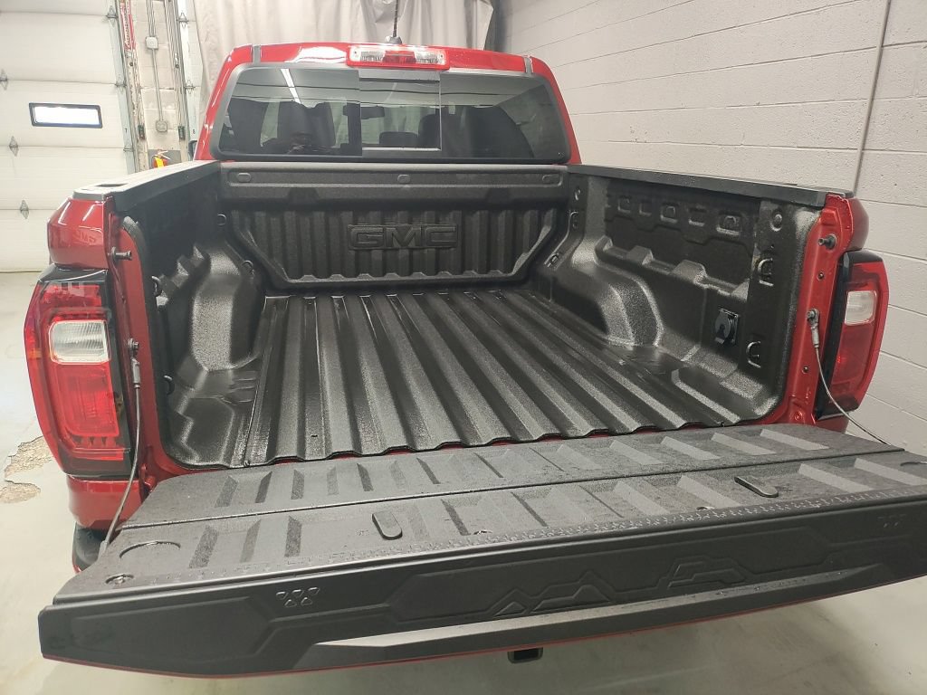 Used 2025 GMC Canyon Denali AWD/4WD image 20