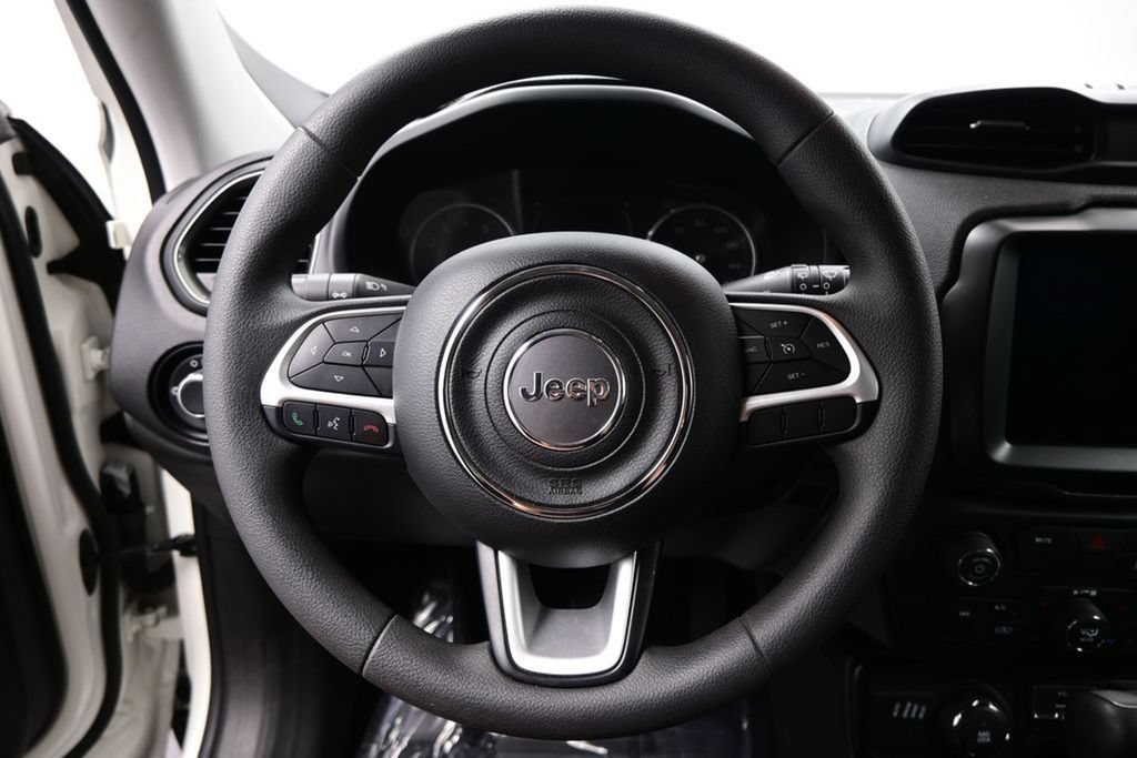 Used 2023 Jeep Renegade Latitude AWD/4WD image 14