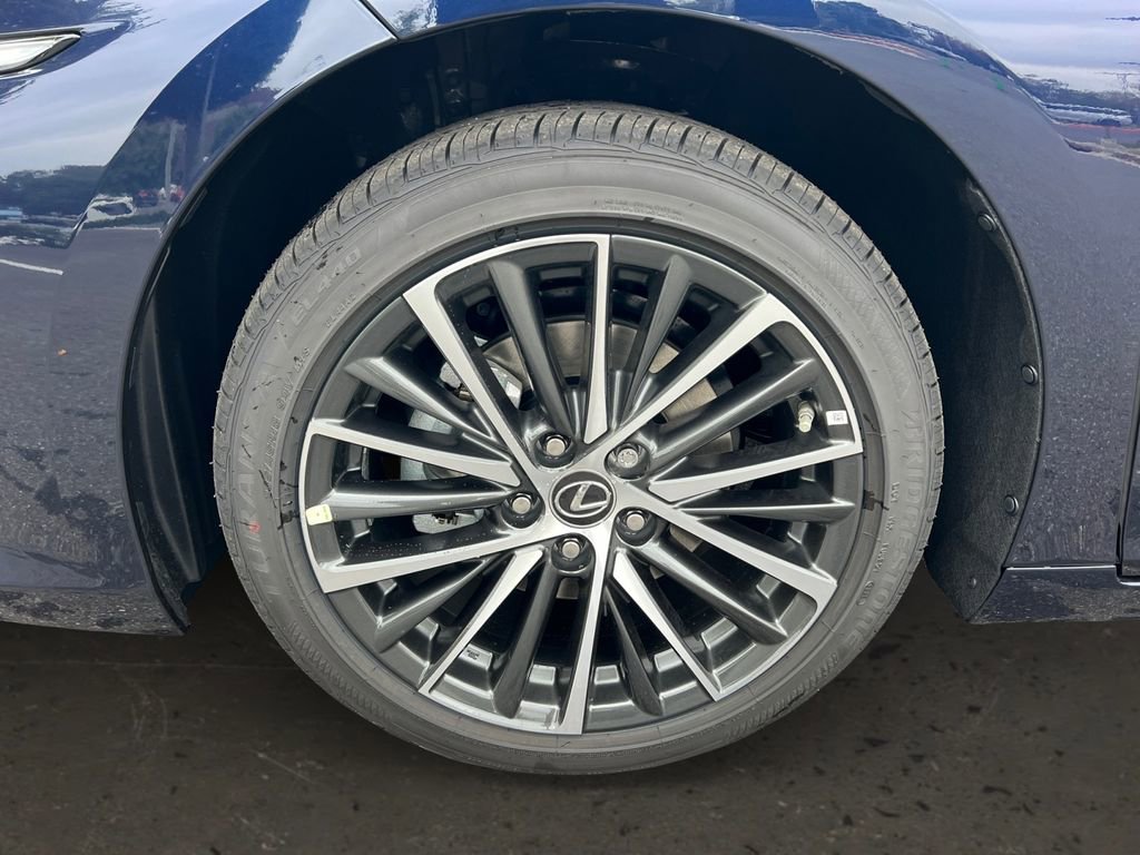 New 2025 Lexus ES 300h w/ Premium Package image 28