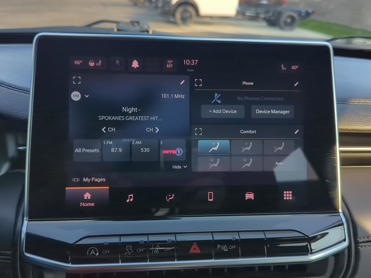 Used 2023 Jeep Compass Limited image 23