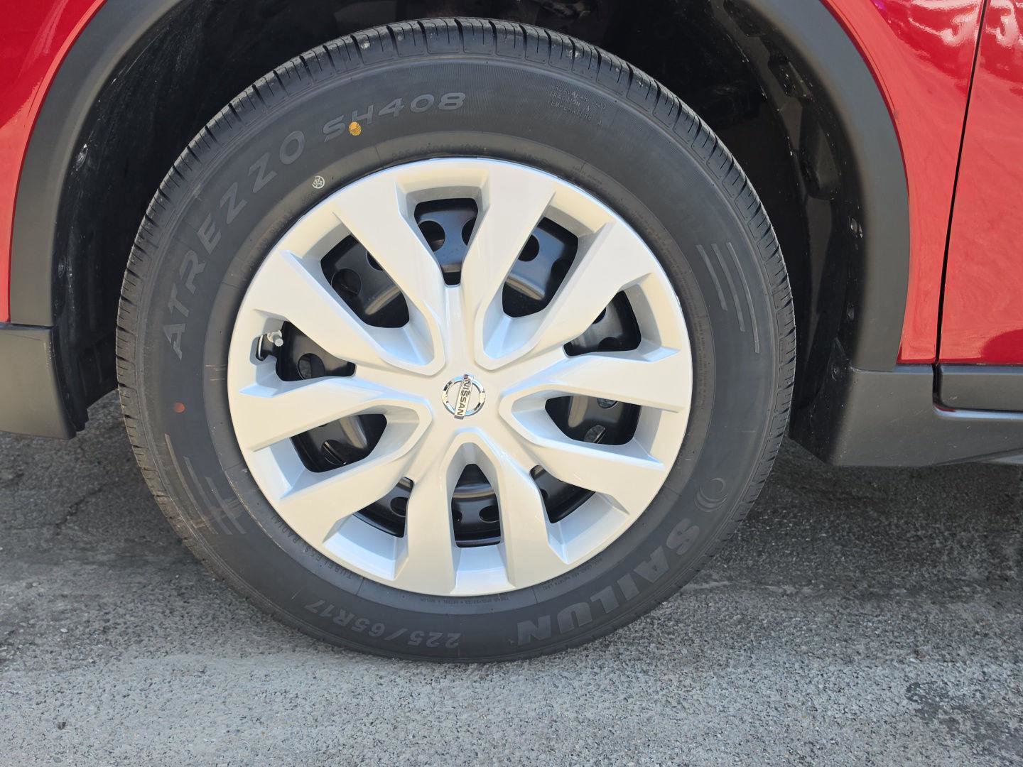 Used 2017 Nissan Rogue S AWD/4WD image 15