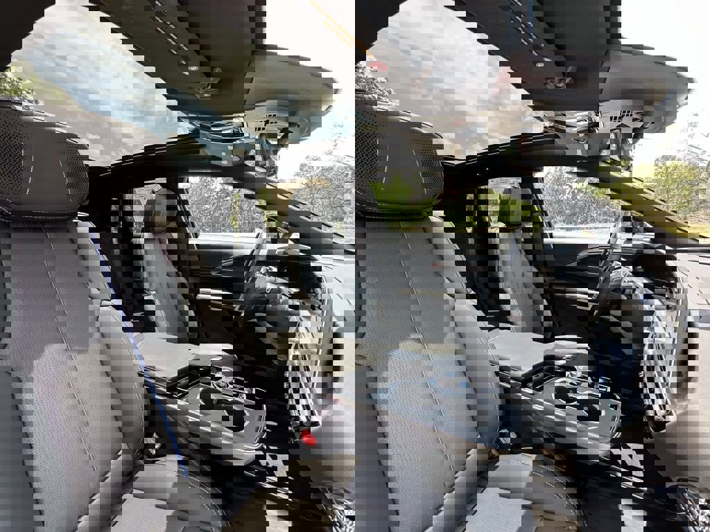 New 2025 Cadillac Lyriq Luxury image 11