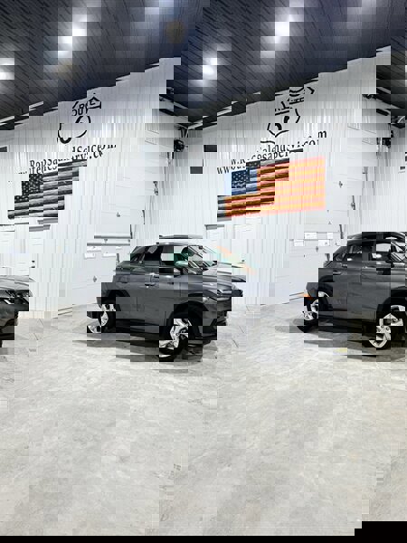 Used 2023 Honda HR-V LX image 1