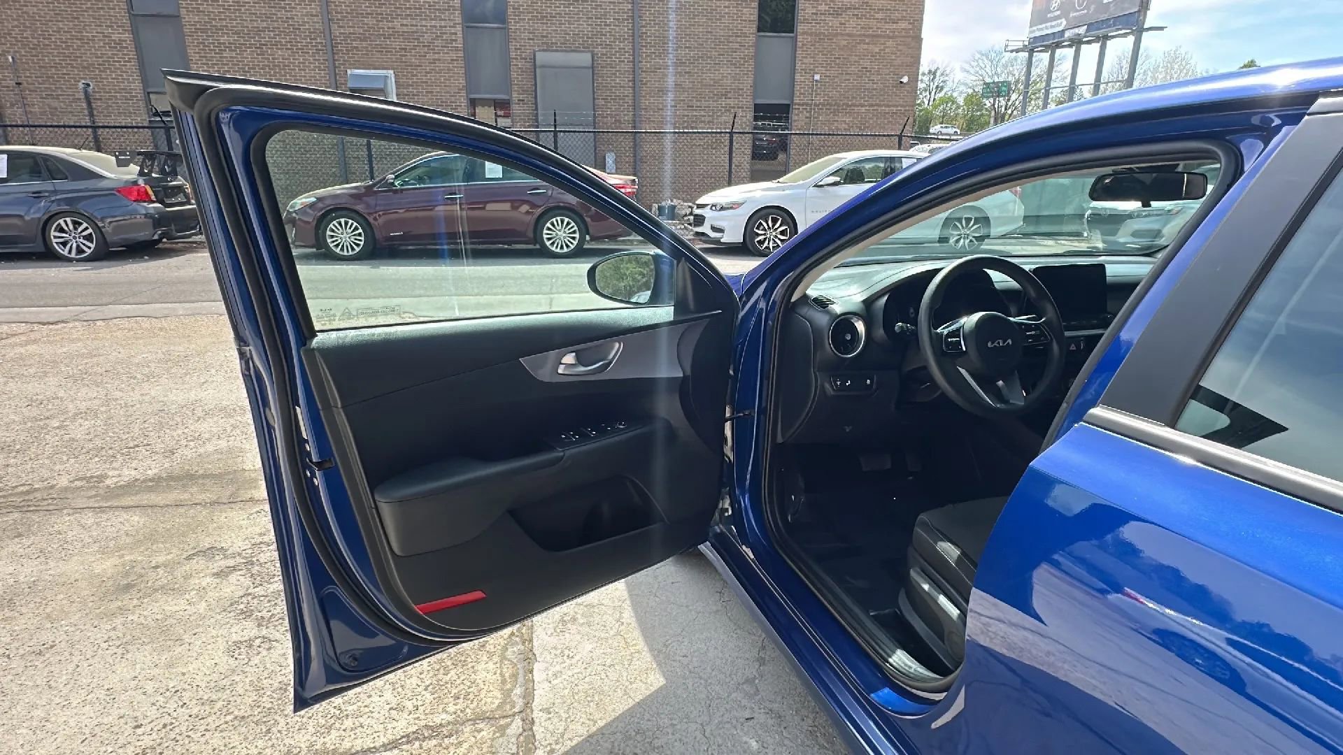 Used 2023 Kia Forte LXS w/ LXS Technology Package image 32