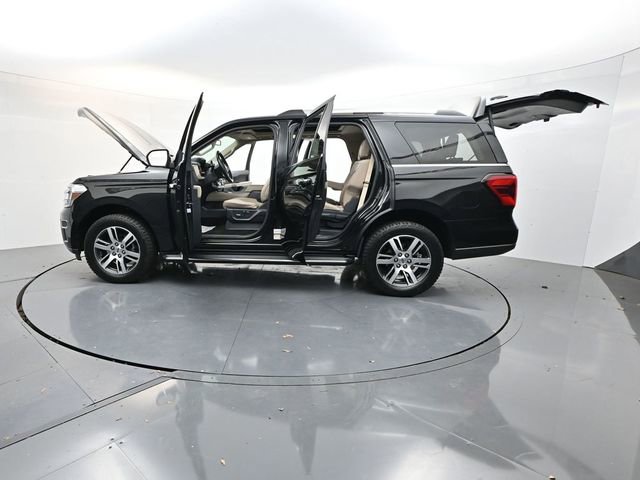 Used 2022 Ford Expedition Limited image 40