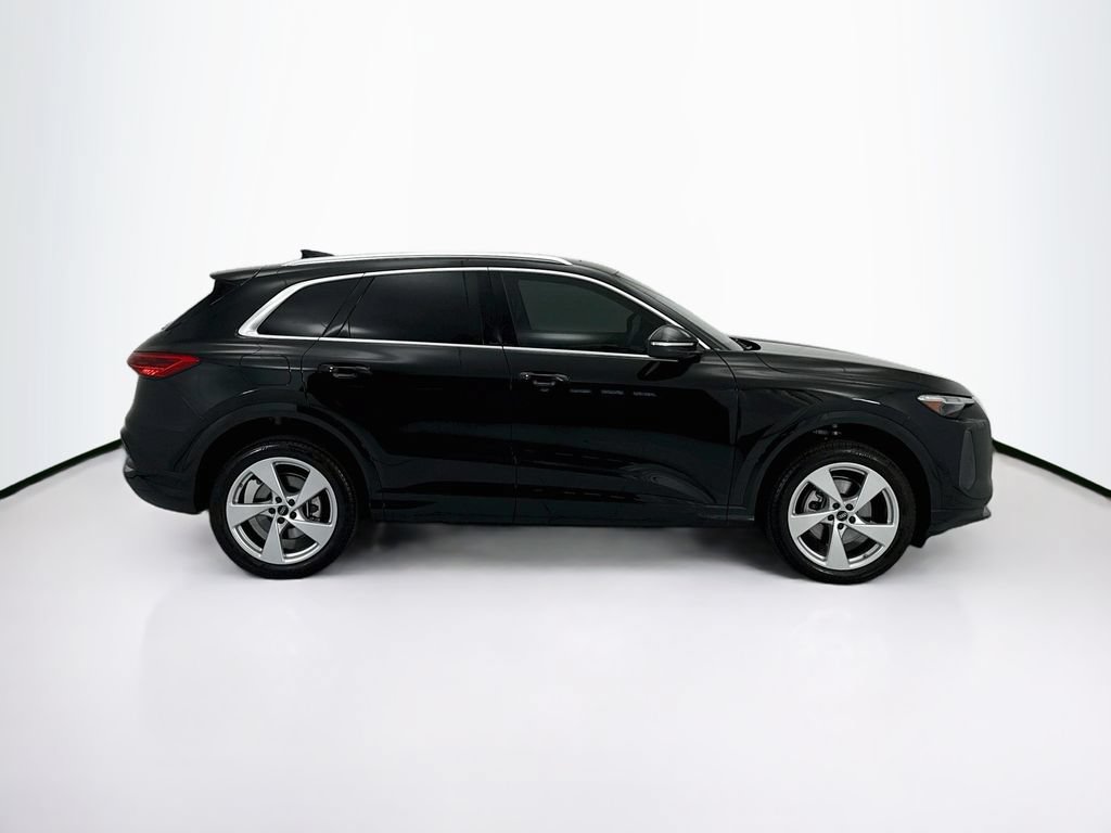 Certified 2025 Audi Q5 Premium w/ Premium Plus AWD/4WD image 4