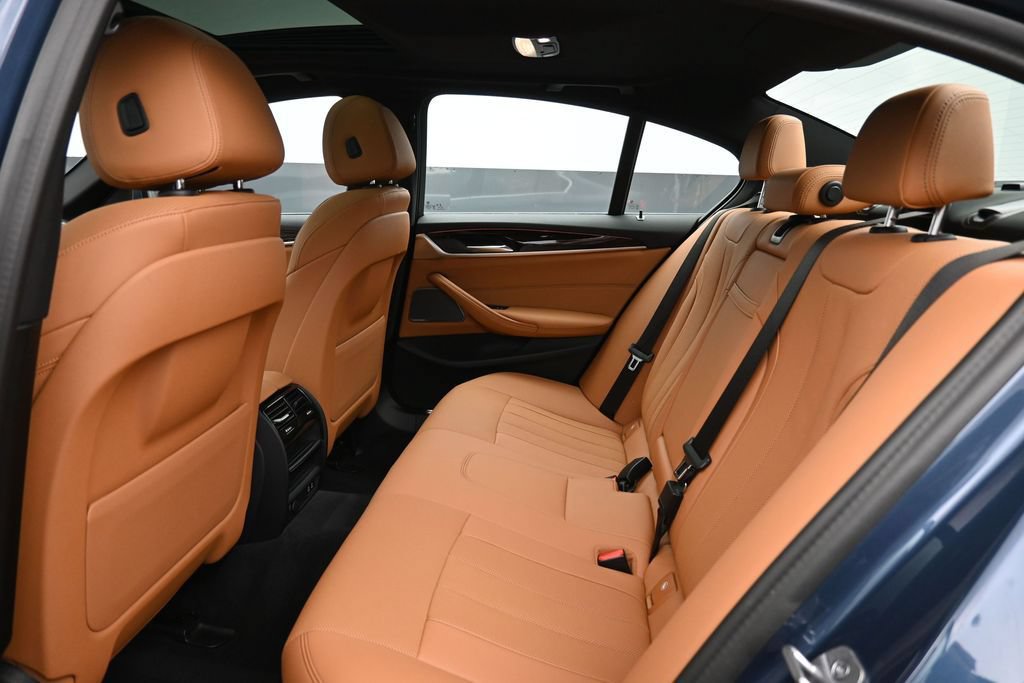 Used 2023 BMW 530e xDrive w/ Premium Package AWD/4WD image 22