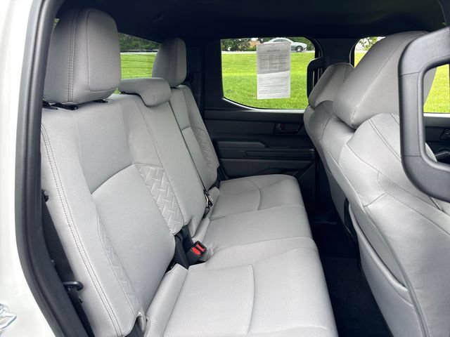 Certified 2025 Toyota Tacoma SR5 AWD/4WD image 16