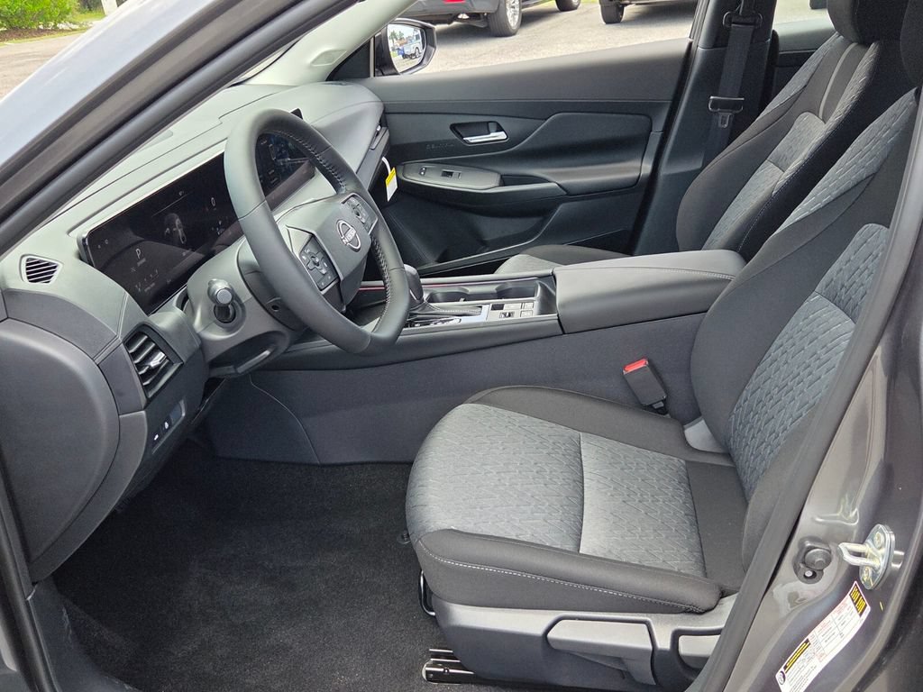 New 2026 Nissan Sentra SV w/ SV Convenience Package FWD image 3