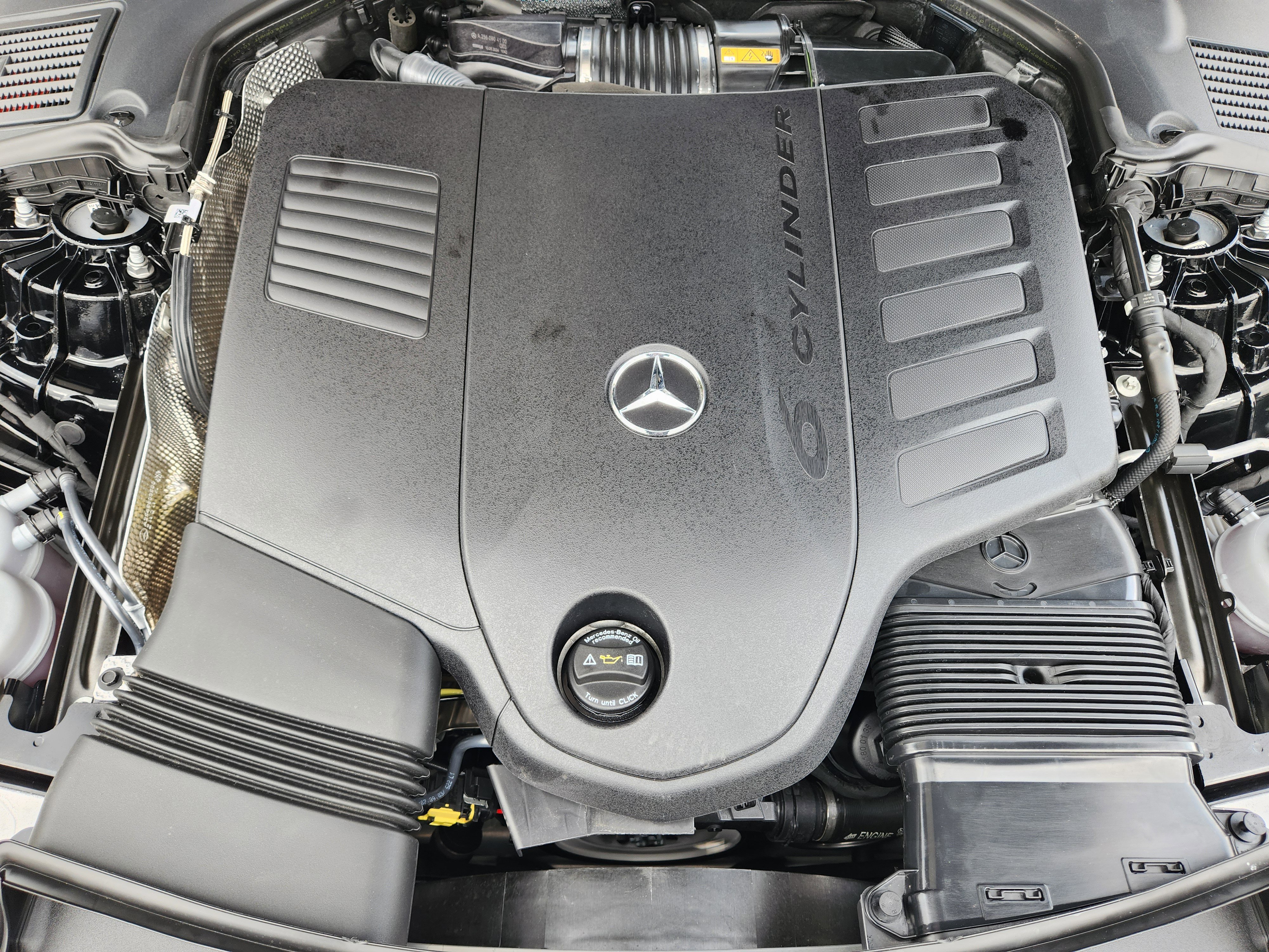 Used 2024 Mercedes-Benz CLE 450 4MATIC Cabriolet image 31