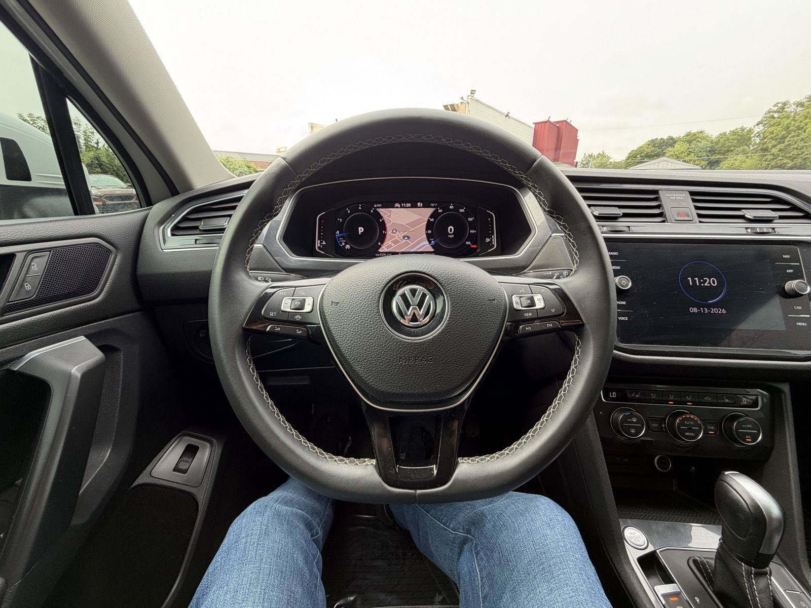 Used 2021 Volkswagen Tiguan SEL AWD/4WD image 16