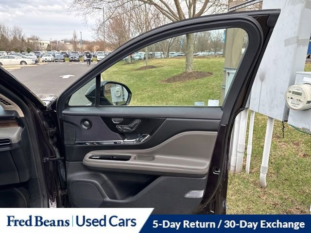 Used 2023 Lincoln Corsair Grand Touring w/ Equipment Group 302A image 17