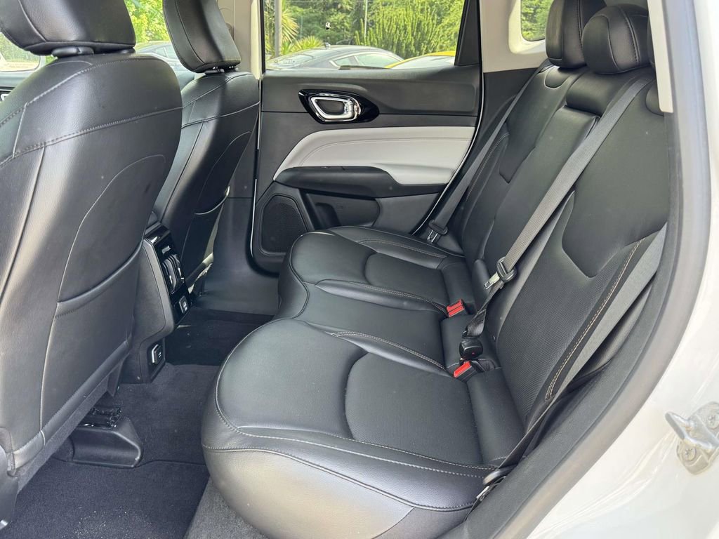 Used 2022 Jeep Compass Limited AWD/4WD image 16