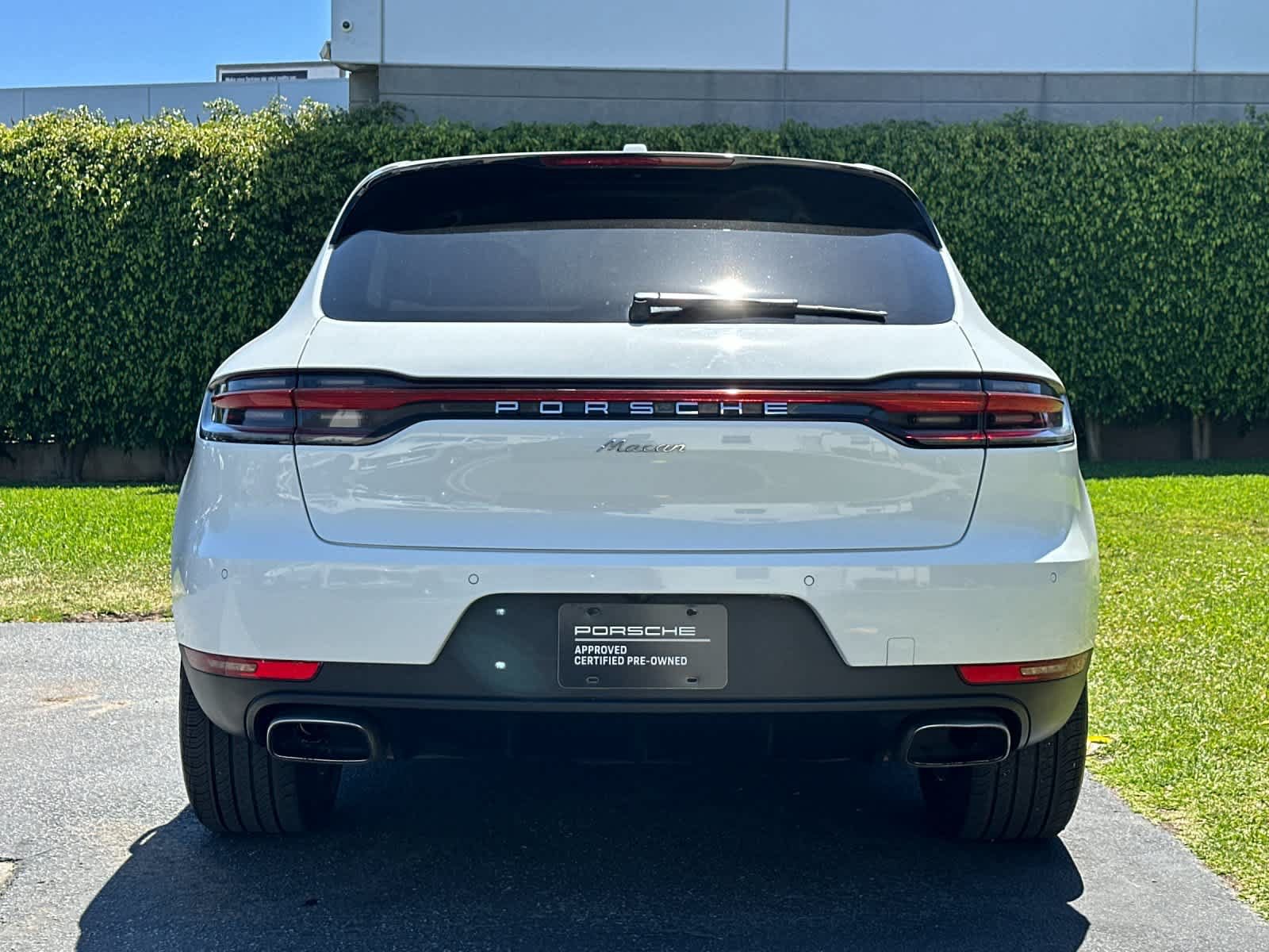 Certified 2019 Porsche Macan AWD/4WD image 7