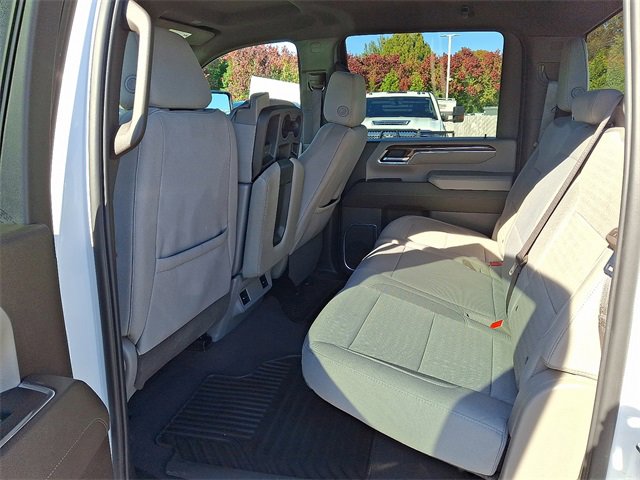 Used 2024 Chevrolet Silverado 2500 LT image 8