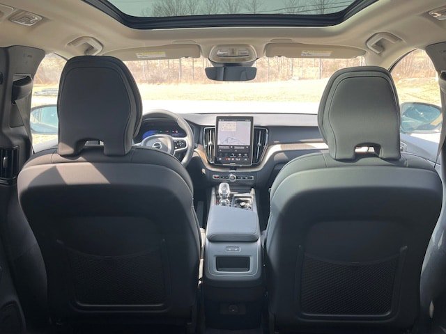 New 2026 Volvo XC60 B5 Plus w/ Protection Package Premier AWD/4WD image 7