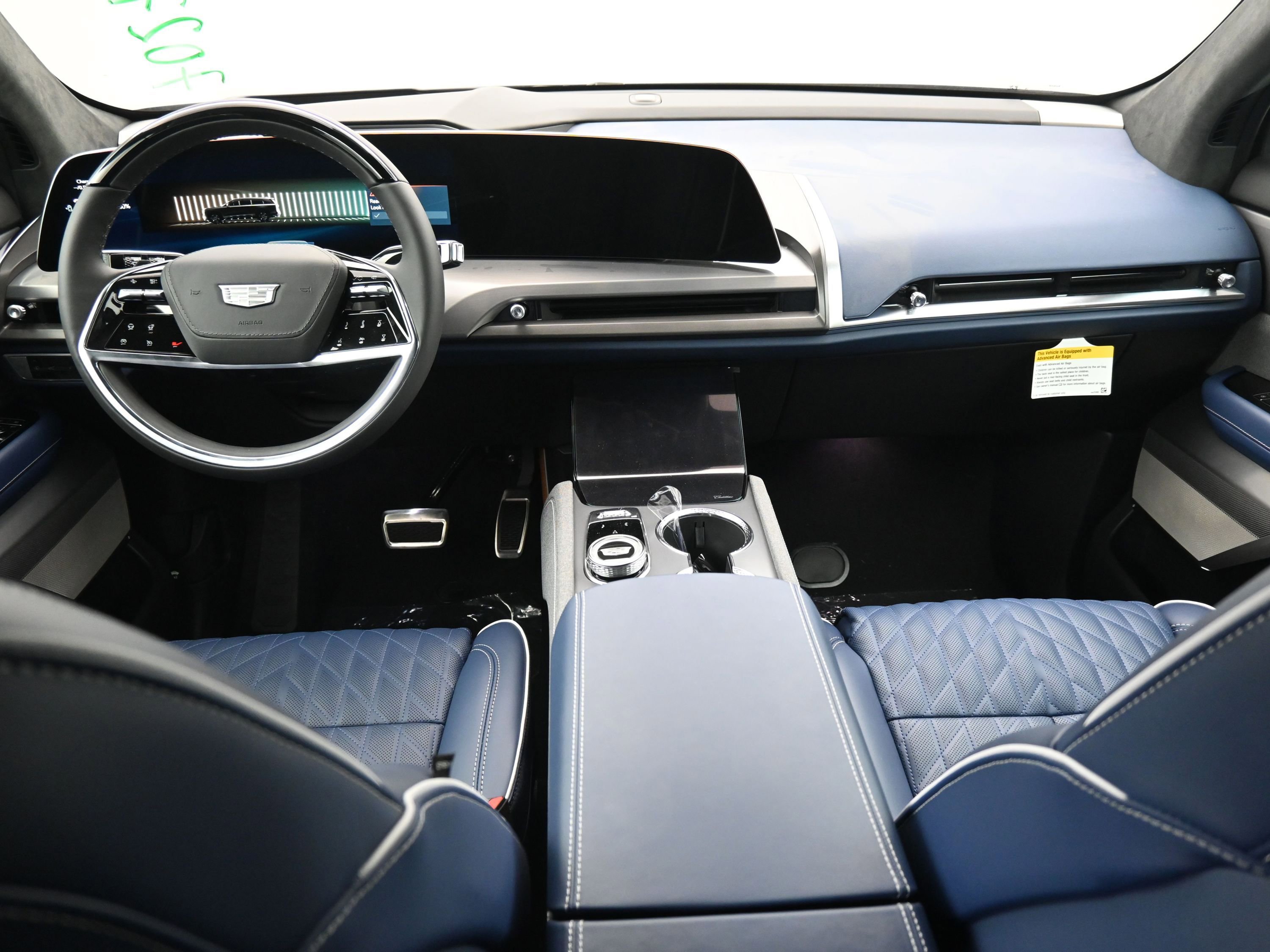 New 2026 Cadillac Vistiq Premium Luxury w/ LPO, Floor Liner Package image 10