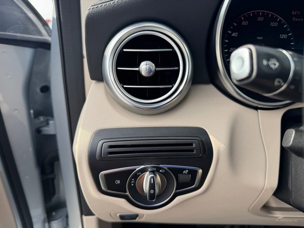 Used 2023 Mercedes-Benz GLC 300 4MATIC Coupe image 18