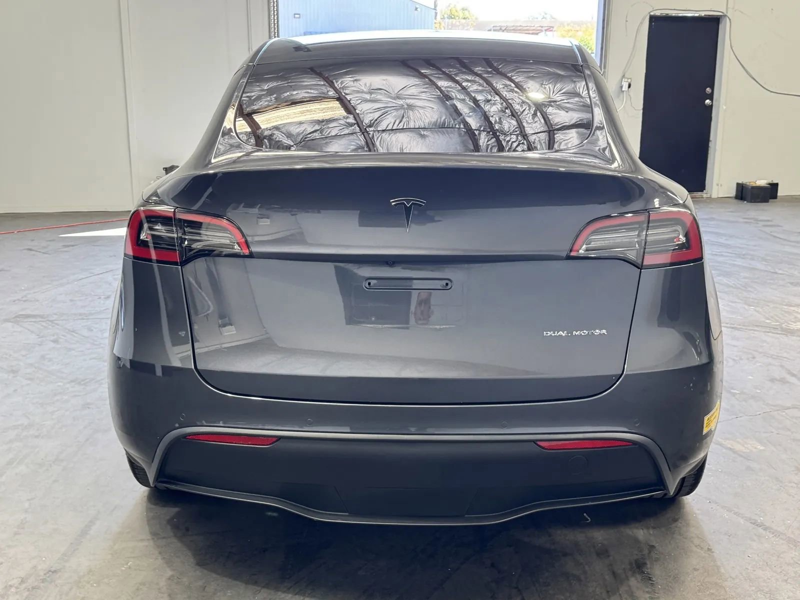 Used 2022 Tesla Model Y Long Range image 3