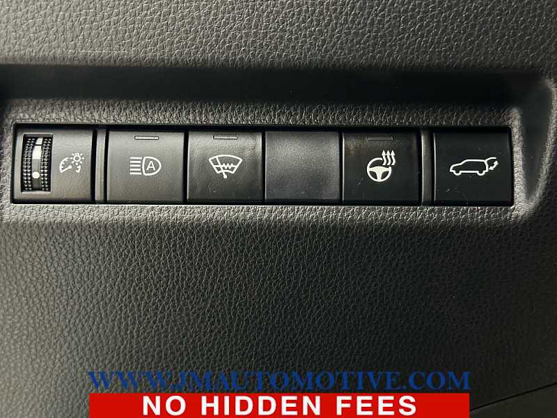 Used 2021 Toyota RAV4 SE w/ Weather & Moonroof Package image 43