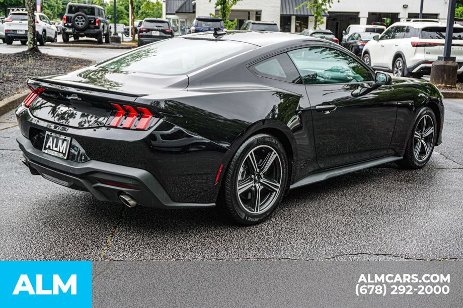 Used 2025 Ford Mustang Premium RWD image 5