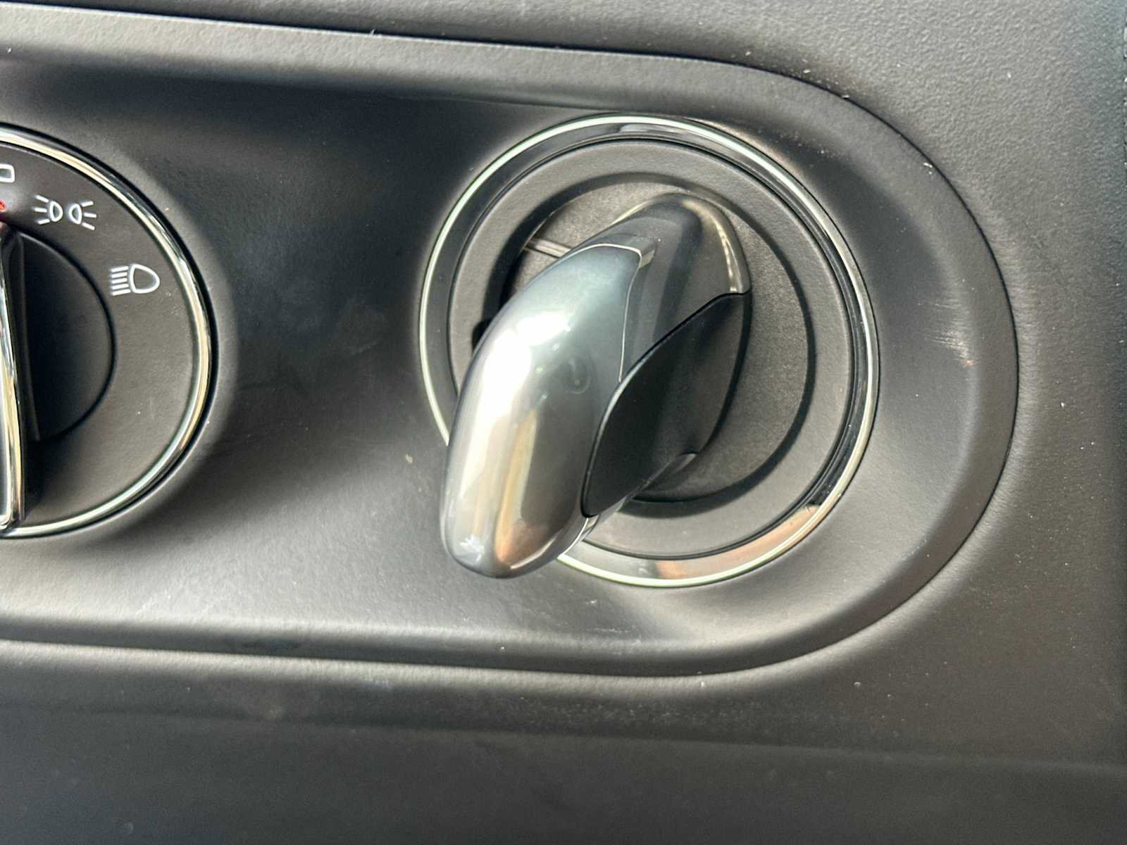 Used 2025 Porsche Macan GTS image 24