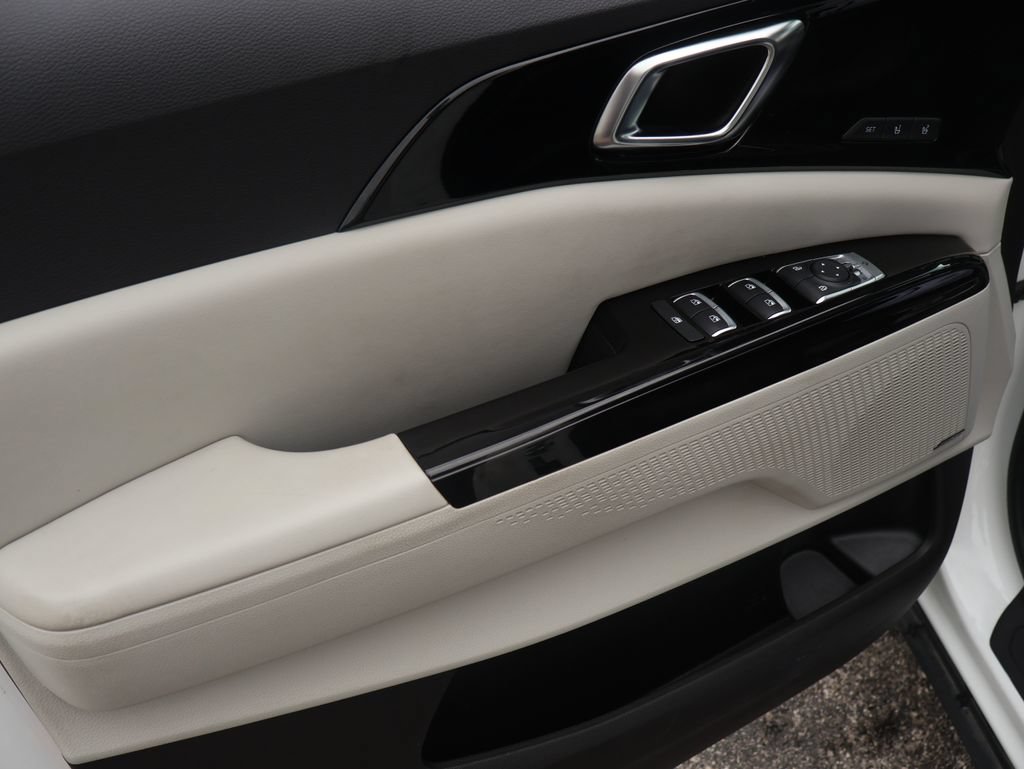 Certified 2024 Kia Carnival SX Prestige FWD image 14