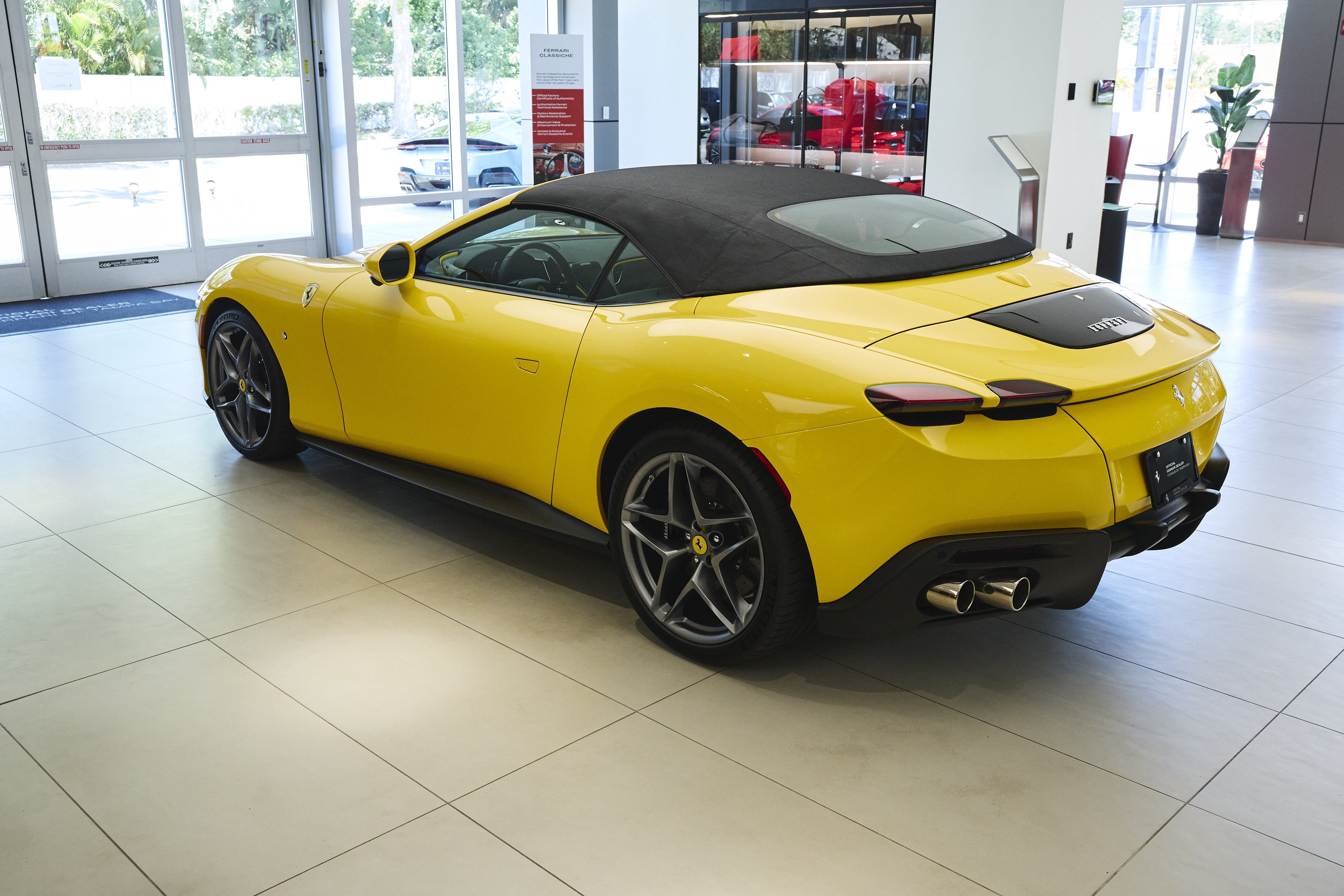 Used 2025 Ferrari Roma Spider RWD image 48