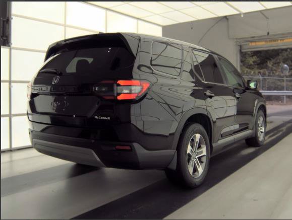 Used 2023 Honda Pilot EX-L image 2