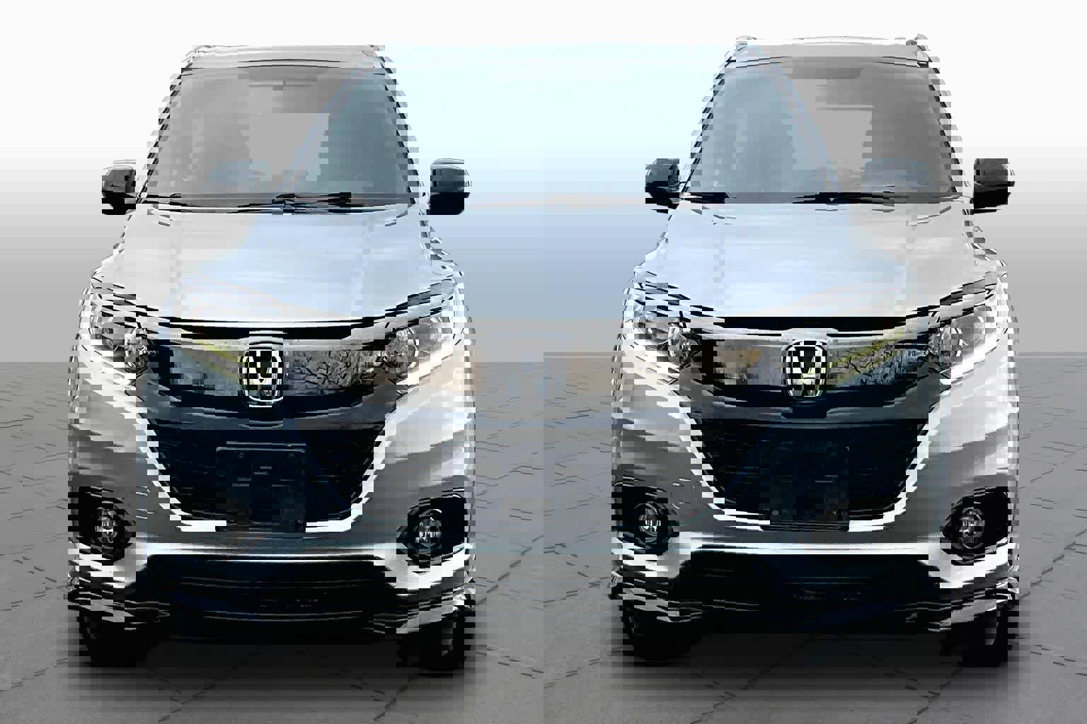 Used 2019 Honda HR-V Sport image 4