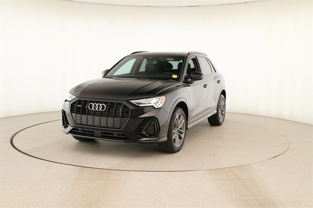 Certified 2025 Audi Q3 2.0T Premium w/ Convenience Package image 12