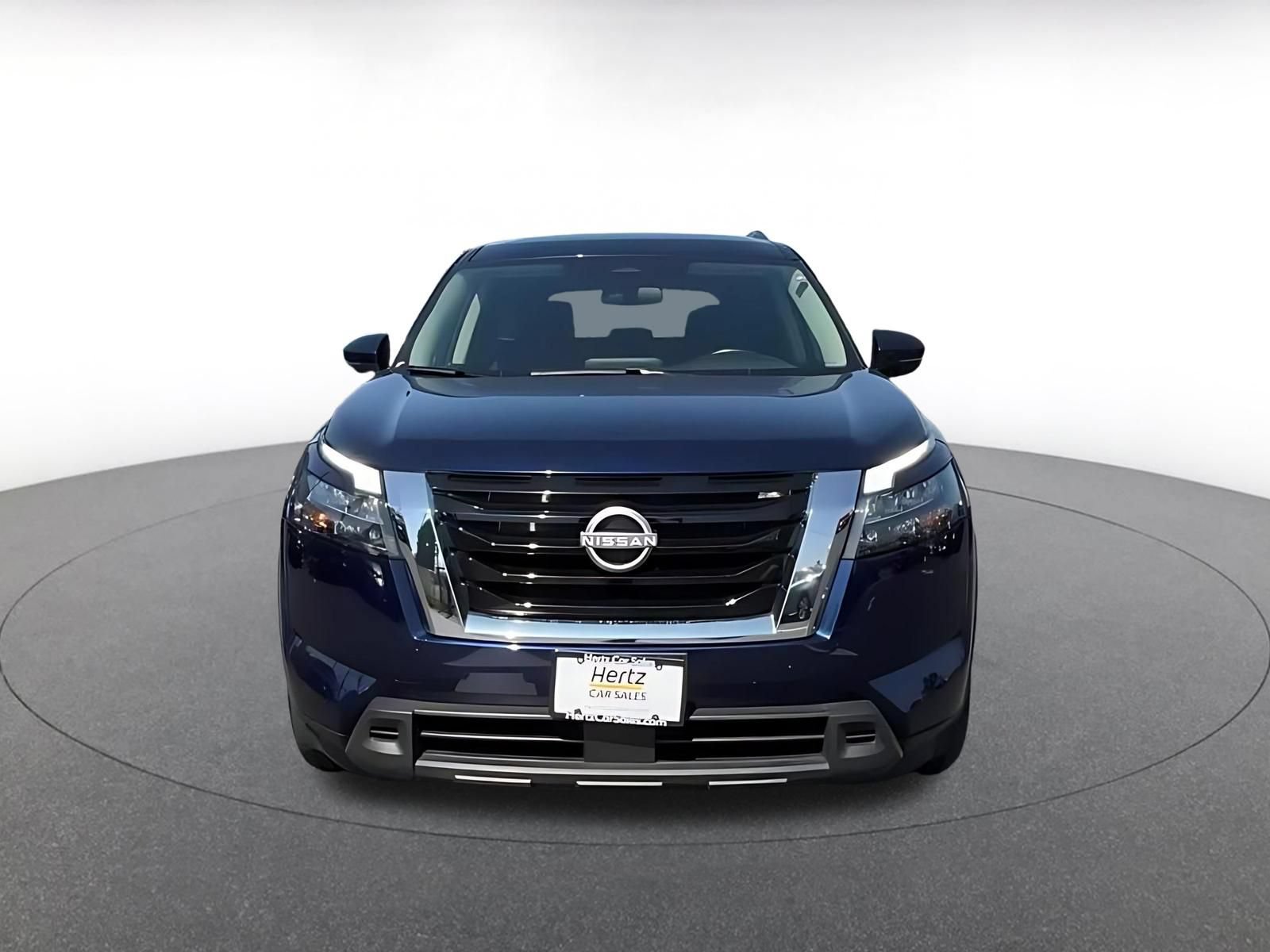 Used 2025 Nissan Pathfinder SV AWD/4WD image 4