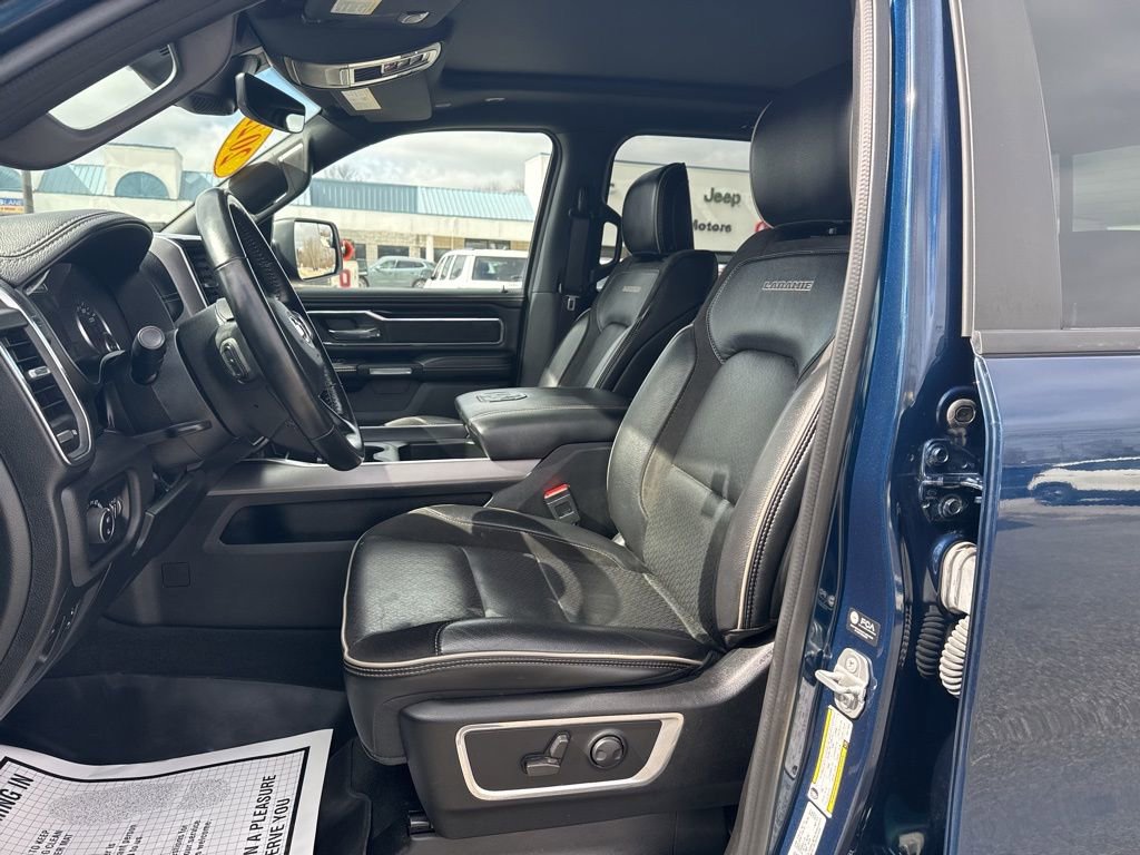 Used 2022 RAM 1500 Laramie w/ Sport Appearance Package image 13