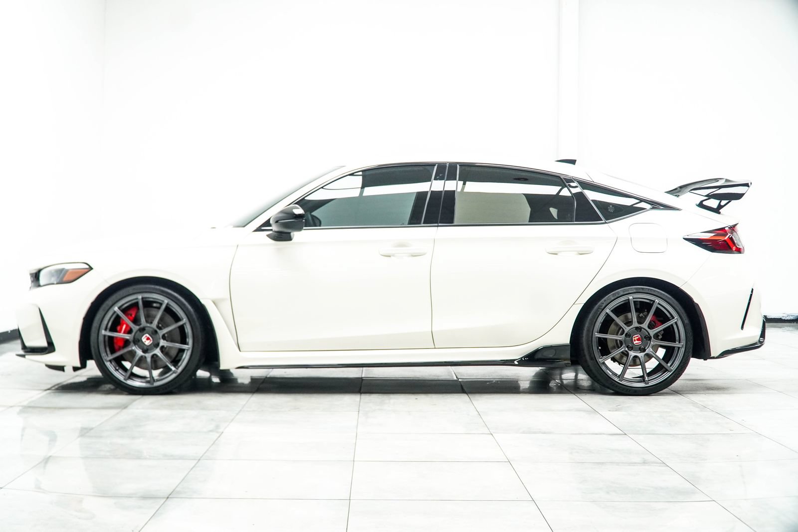 Used 2025 Honda Civic Type R image 11