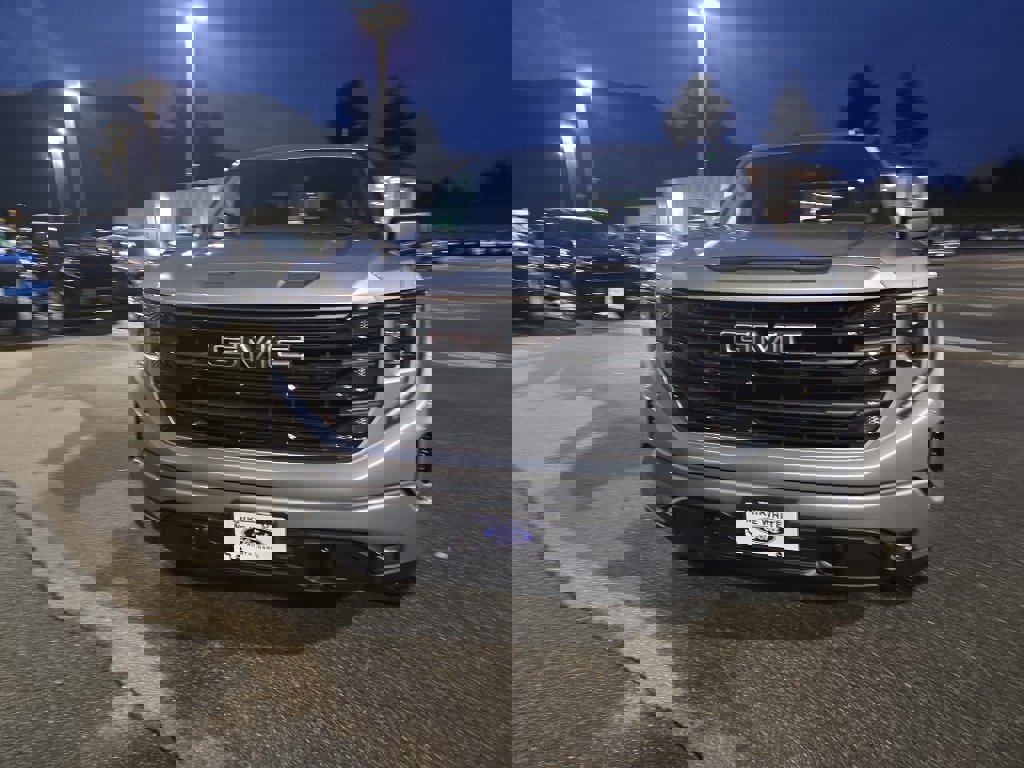 Used 2024 GMC Sierra 1500 Elevation image 3