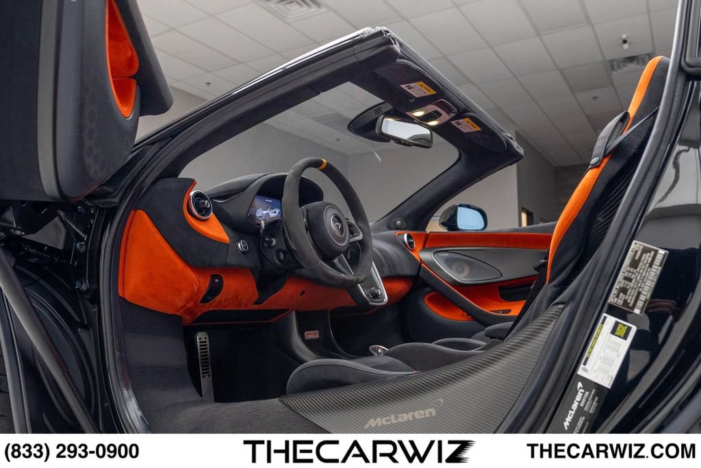 Used 2020 McLaren 600LT Spider RWD image 34