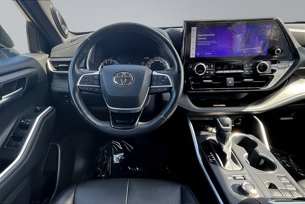 Used 2024 Toyota Highlander XSE AWD/4WD image 8