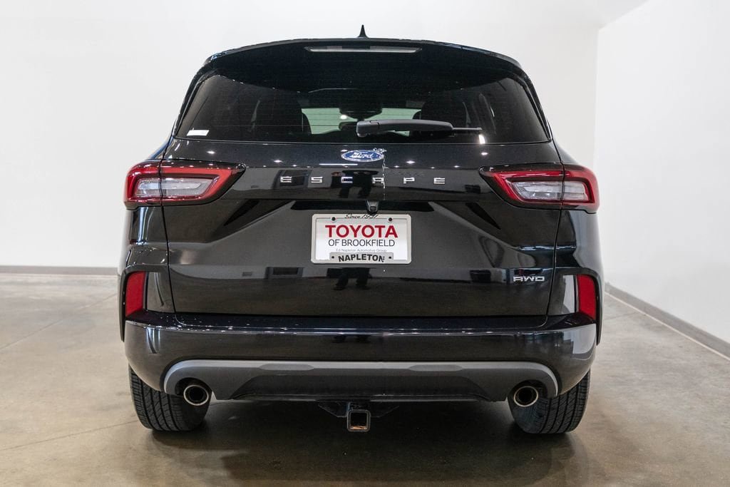 Used 2023 Ford Escape ST-Line Select AWD/4WD image 8