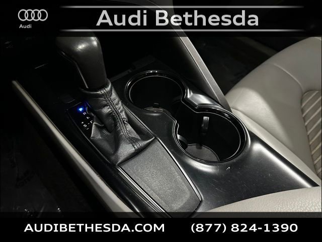 Used 2018 Toyota Camry SE w/ Moonroof Package image 25