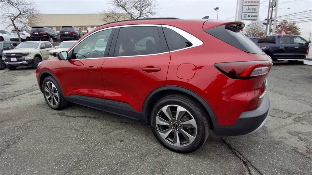 Used 2023 Ford Escape Platinum w/ Premium Technology Package image 6